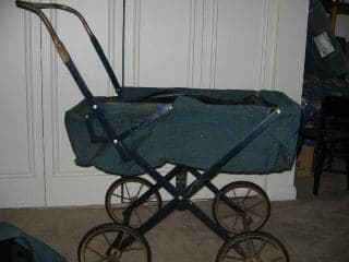 1940s baby carriage 1