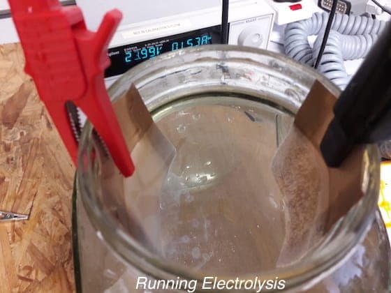 9755_running_electrolysis